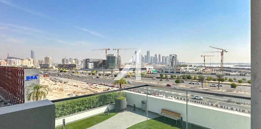 Квартира с 2 спальнями в Dubai Healthcare City, ОАЭ №136804