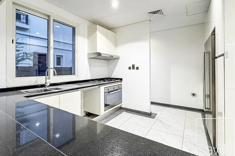 3 bedrooms Villa in Dubai Land, UAE No. 136806 7