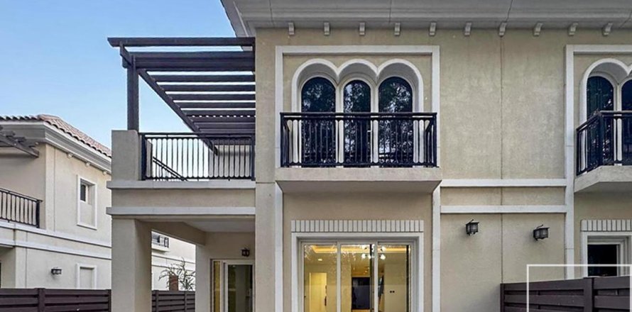 3 bedrooms Villa in Dubai Land, UAE No. 136806