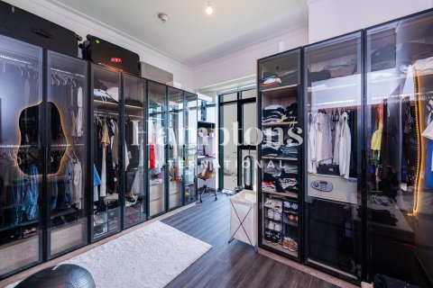 Apartment de 4 dormitorios en The Hills A, UAE No. 137594 4