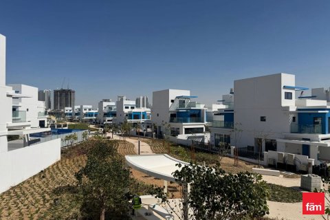 Таунхаус с 4 спальнями в Дубай, ОАЭ №141293 9