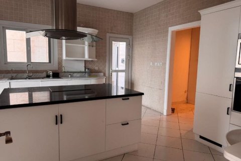5 bedrooms Villa in Umm Suqeim, UAE No. 144972 9