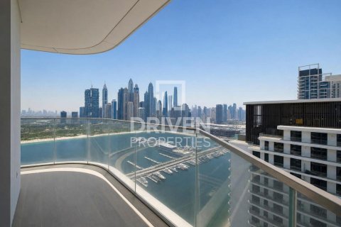 Appartement de 3 chambres à EMAAR Beachfront, UAE No. 201477 26