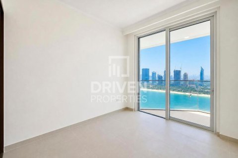 Appartement de 3 chambres à EMAAR Beachfront, UAE No. 201477 10