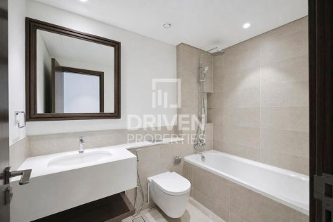 Appartement de 3 chambres à EMAAR Beachfront, UAE No. 201477 17