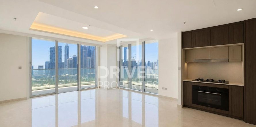 Appartement de 3 chambres à EMAAR Beachfront, UAE No. 201477