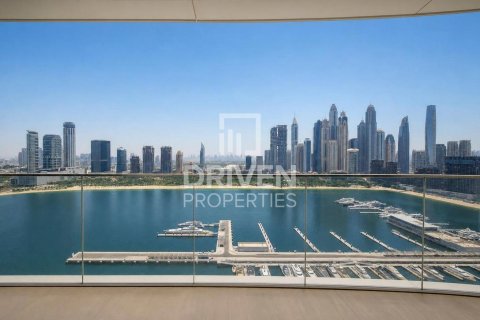 Appartement de 3 chambres à EMAAR Beachfront, UAE No. 201477 19
