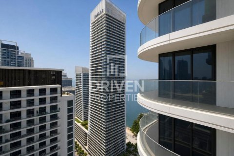 Appartement de 3 chambres à EMAAR Beachfront, UAE No. 201477 25