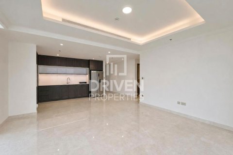 Appartement de 3 chambres à EMAAR Beachfront, UAE No. 201477 4
