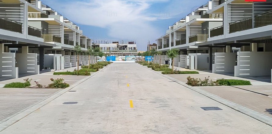 Таунхаус с 3 спальнями в Дубай, ОАЭ №146293