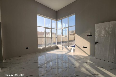 Villa de 4 dormitorios  No. 123846 10