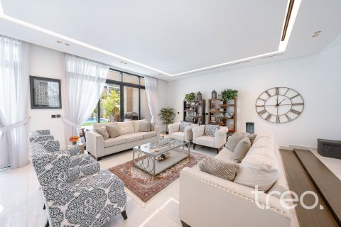 7 غرفة نوم  فيلا في Jumeirah Park, الإمارات العربية المتحدة رقم 173422 28