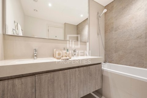 Apartment de 2 dormitorios en Downtown Views II, UAE No. 85428 12