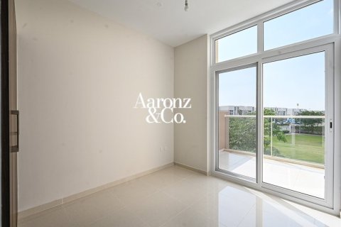 Вилла с 4 спальнями в DAMAC Hills (Akoya by DAMAC), ОАЭ №164544 4