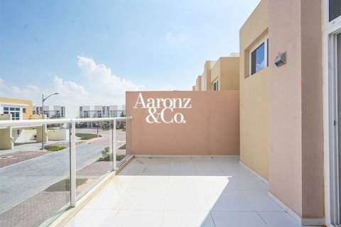 Вилла с 4 спальнями в DAMAC Hills (Akoya by DAMAC), ОАЭ №164544 3