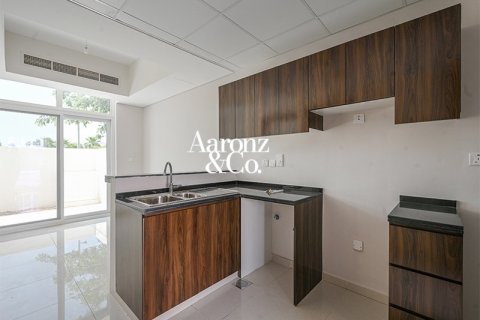 Вилла с 4 спальнями в DAMAC Hills (Akoya by DAMAC), ОАЭ №164544 9