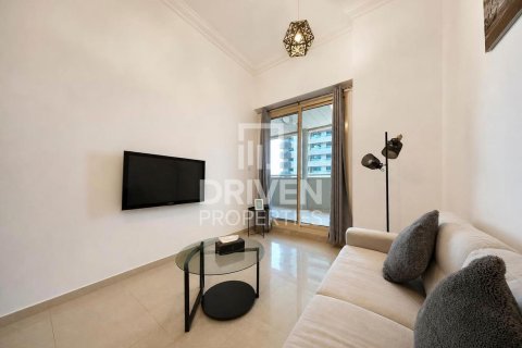 Квартира с 1 спальней в Dream Towers, ОАЭ №209387 3