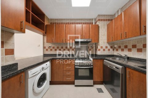Квартира с 1 спальней в Dream Towers, ОАЭ №209387 7