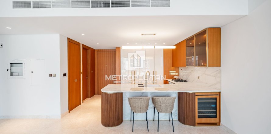 2 bedrooms Apartment in Palm Jumeirah, UAE No. 40532