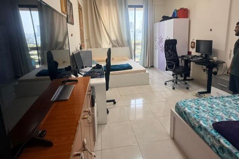 2 bedrooms Apartment in Jumeirah Village Circle, UAE No. 185024 8