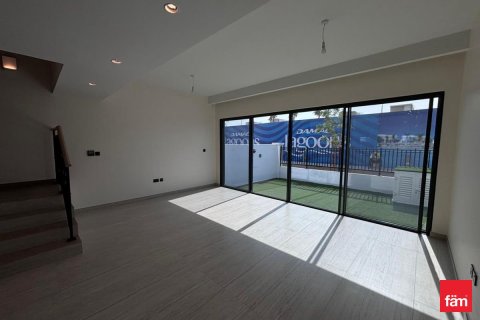 Вилла с 4 спальнями в Дубай, ОАЭ №141231 9