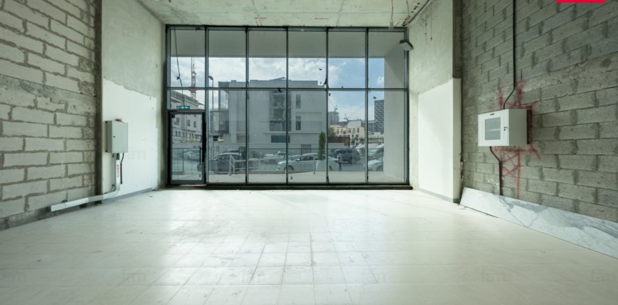 Магазин 101м² в Дубай, ОАЭ №141234