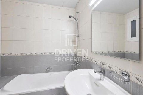 Apartment de 2 dormitorios en Majan, UAE No. 209816 22