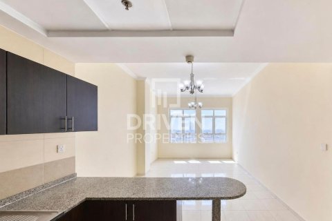 Apartment de 2 dormitorios en Majan, UAE No. 209816 13