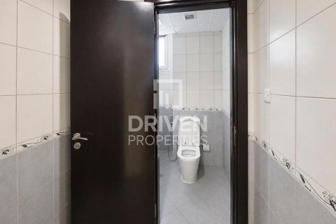 Apartment de 2 dormitorios en Majan, UAE No. 209816 20
