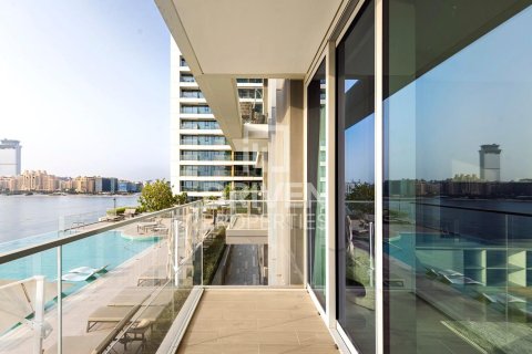 Квартира с 2 спальнями в EMAAR Beachfront, ОАЭ №192349 12