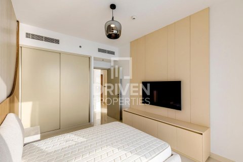 Квартира с 2 спальнями в EMAAR Beachfront, ОАЭ №192349 8