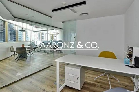 179مربع، مكتب في أبراج بحيرة جميرا, الإمارات العربية المتحدة رقم 135970 5