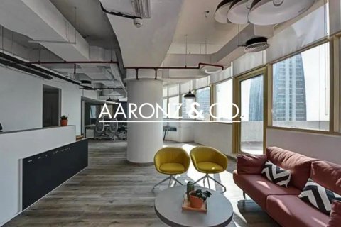 179مربع، مكتب في أبراج بحيرة جميرا, الإمارات العربية المتحدة رقم 135970