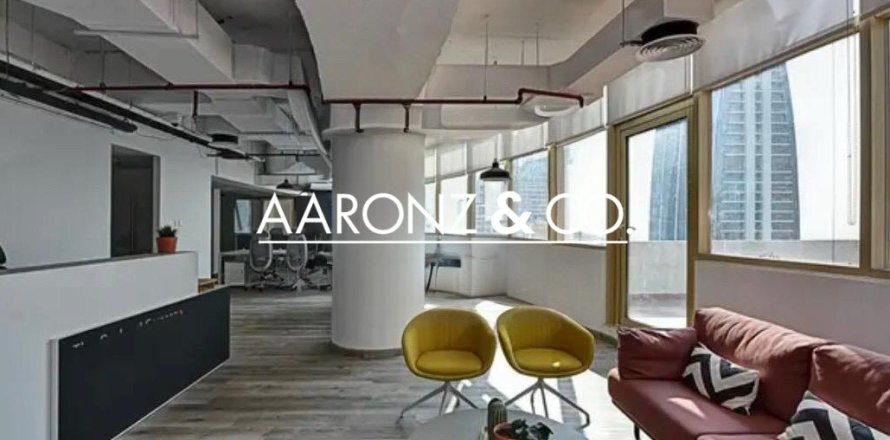 179مربع، مكتب في أبراج بحيرة جميرا, الإمارات العربية المتحدة رقم 135970