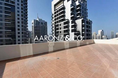 179مربع، مكتب في أبراج بحيرة جميرا, الإمارات العربية المتحدة رقم 135970 12