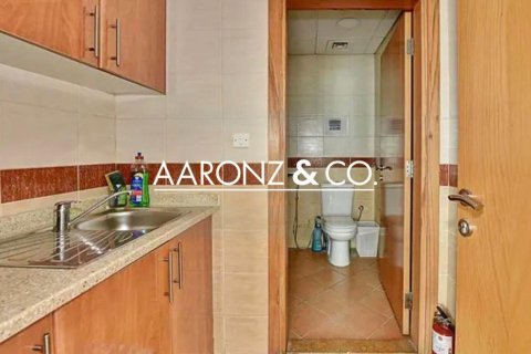 179مربع، مكتب في أبراج بحيرة جميرا, الإمارات العربية المتحدة رقم 135970 10