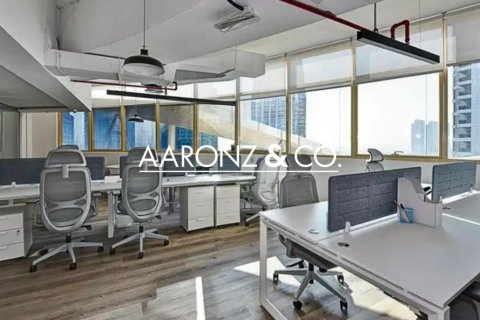 179مربع، مكتب في أبراج بحيرة جميرا, الإمارات العربية المتحدة رقم 135970 4