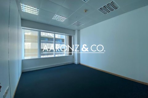 186مربع، مكتب في Sheikh Zayed Road, الإمارات العربية المتحدة رقم 135971 12