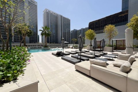 Квартира студия в Бизнес-Бэй, ОАЭ №137552 13