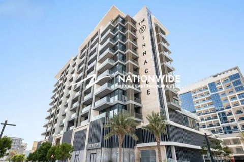 Studio Apartment in Dubai, UAE No. 137554