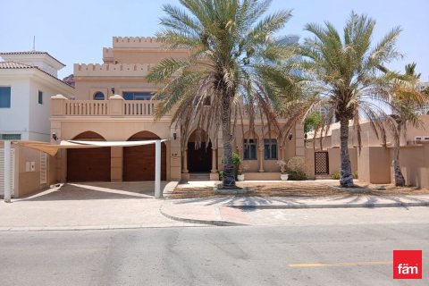 5 bedrooms Villa in Palm Jumeirah, UAE No. 163288 9