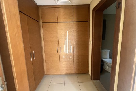 Villa de 5 dormitorios en Khalifa City, UAE No. 32179 20