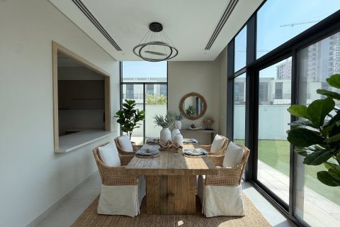 Townhouse de 4 dormitorios en Dubai, UAE No. 210458 15