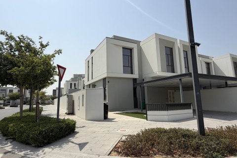 Townhouse de 4 dormitorios en Dubai, UAE No. 210458 4