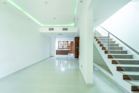 4 bedrooms Villa in Jumeirah Village Circle, UAE No. 210455 4