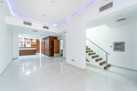 4 bedrooms Villa in Jumeirah Village Circle, UAE No. 210455 3