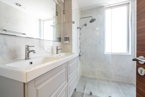 4 bedrooms Villa in Jumeirah Village Circle, UAE No. 210455 11