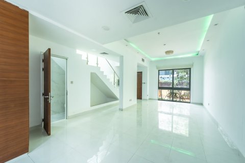 4 bedrooms Villa in Jumeirah Village Circle, UAE No. 210455 6