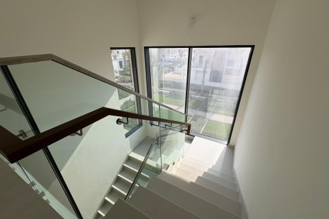 Villa de 4 dormitorios en Dubai, UAE No. 210459 5