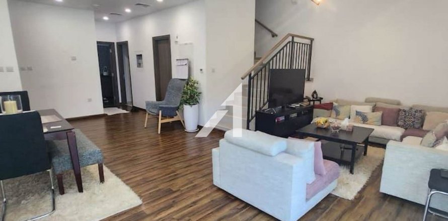 Villa de 4 dormitorios en Dubai Land, UAE No. 148373